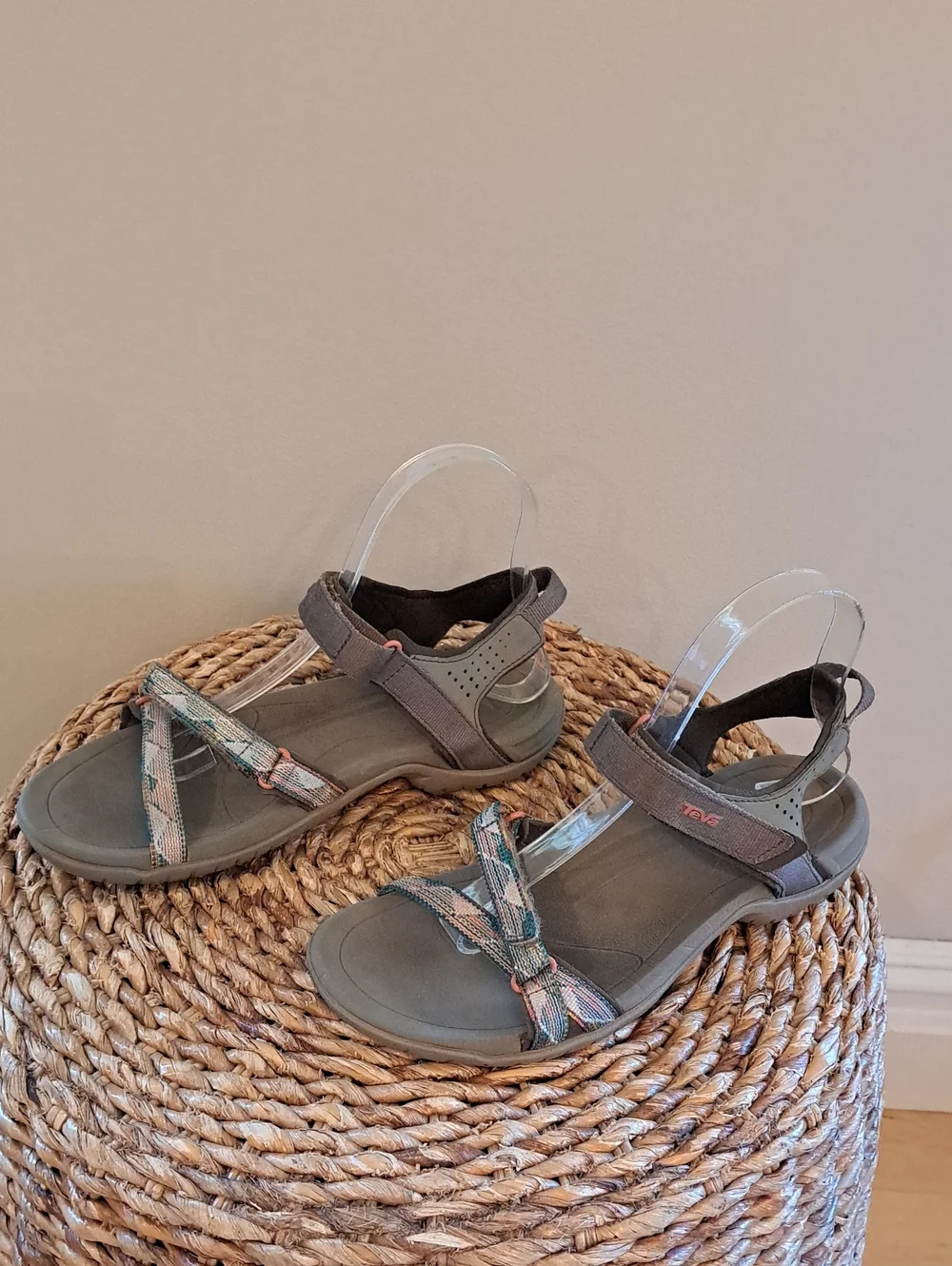 Teva Womens Terra Activewear/Outdoor Tan/Brown/Peach Print Sandals 7.5